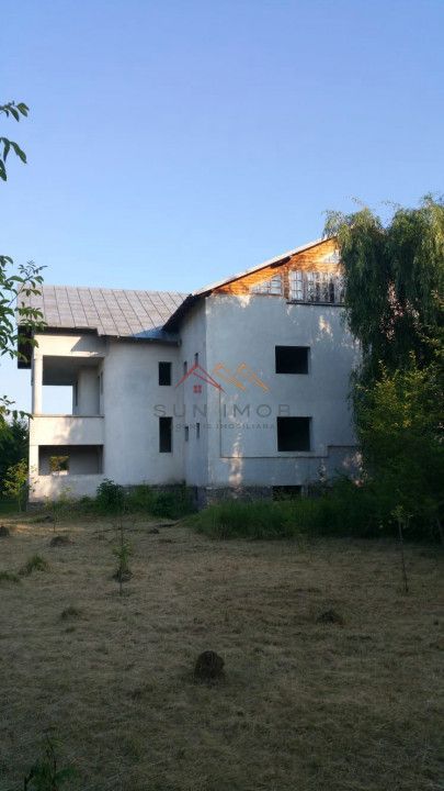 Vila D+P+E+M, teren 1950 mp, suprafata utila 621 mp, Campina, Prahova - Poză 1