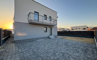 Casa MODERNA 4 camere in Selimbar Triajului - Poză 21