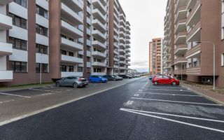 Coresi-Isaran apartament foarte spatios, 2 bai - Poză 14