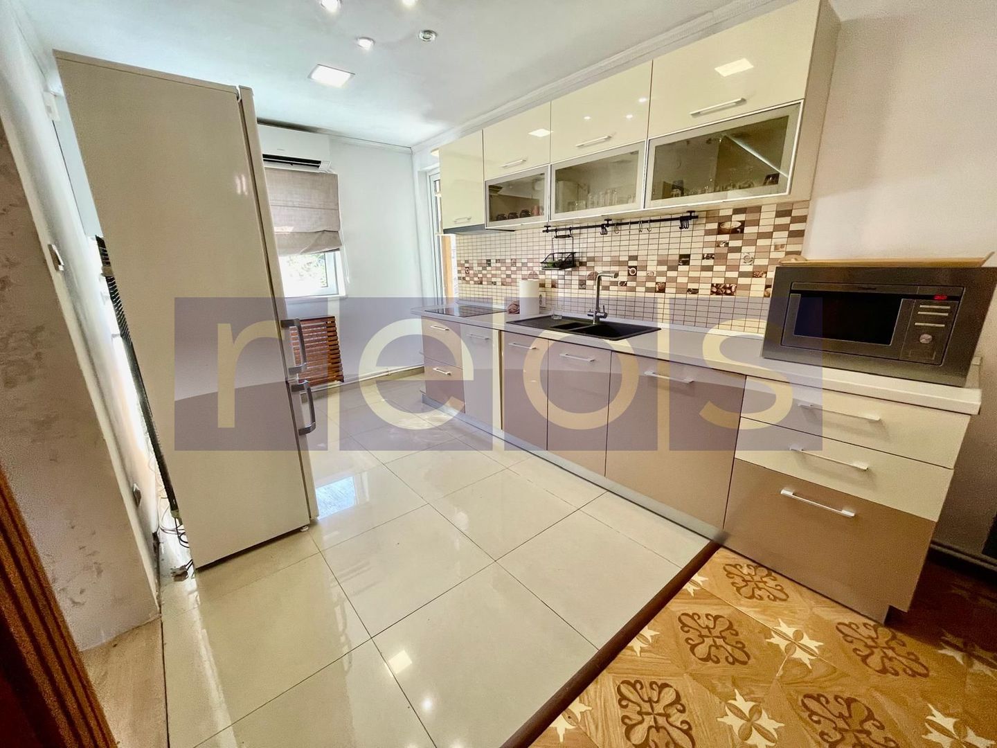 VANZARE APARTAMENT 3 CAMERE VITAN MIHAI BRAVU 80MP PRIZA MASINA ELECTRICA - Poză 6