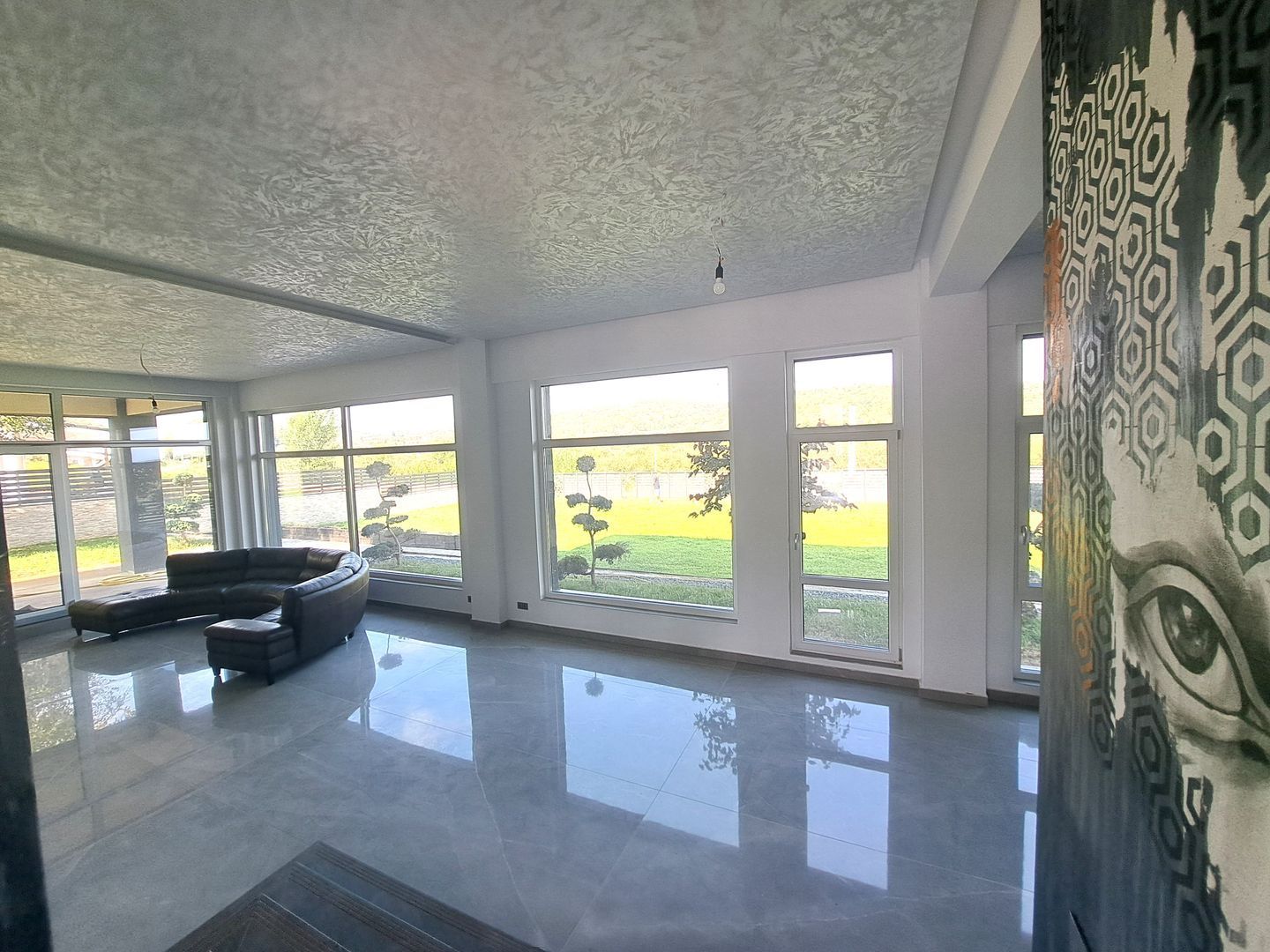 Vilă modernă premium cu piscină interioară, teren 1200 mp și panoramă - Poză 29