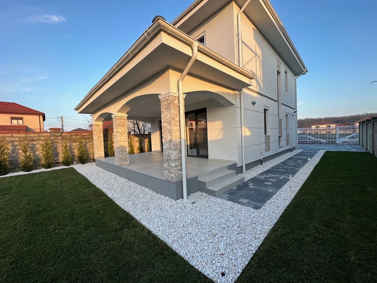 COMISION 0%  - CASA INDIVIDUALA IN DUMBRAVITA - Poză 1