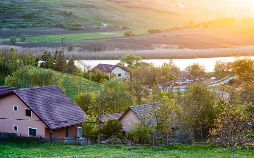 Teren intravilan Dorobanț, Aroneanu, Iași - 592 mp, cu branșamente definitive - Poză 1