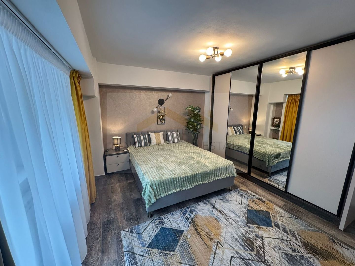 Apartament de închiriat 2 camere Bulevardul Unirii | Banca Franceză | 67 mp - Poză 2