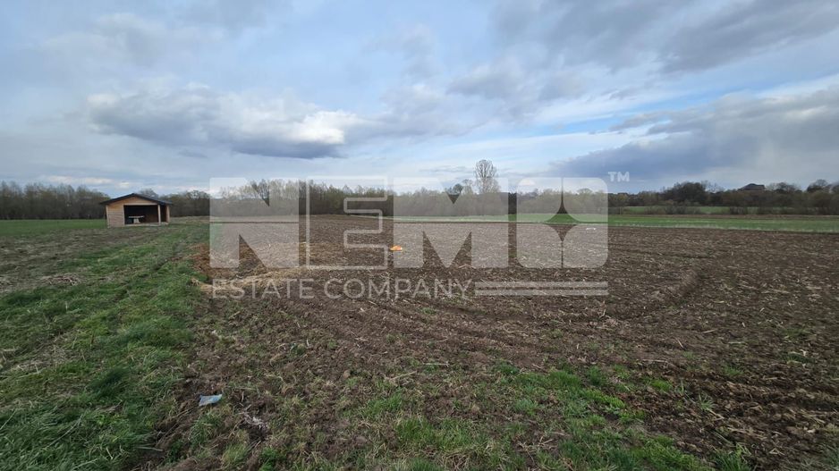 Teren extravilan 29000€ I 33.18 ari I Horodnic - Poză 1