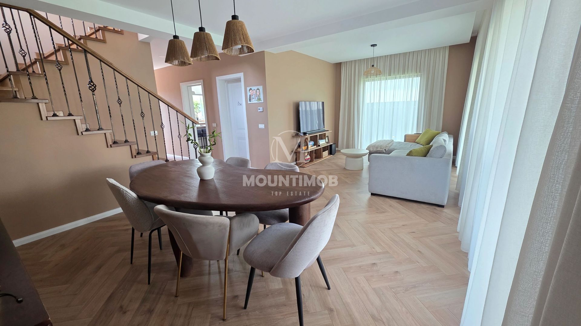 Casa moderna,4 camere, pompă de căldură si panouri fotovoltaice - Poză 18