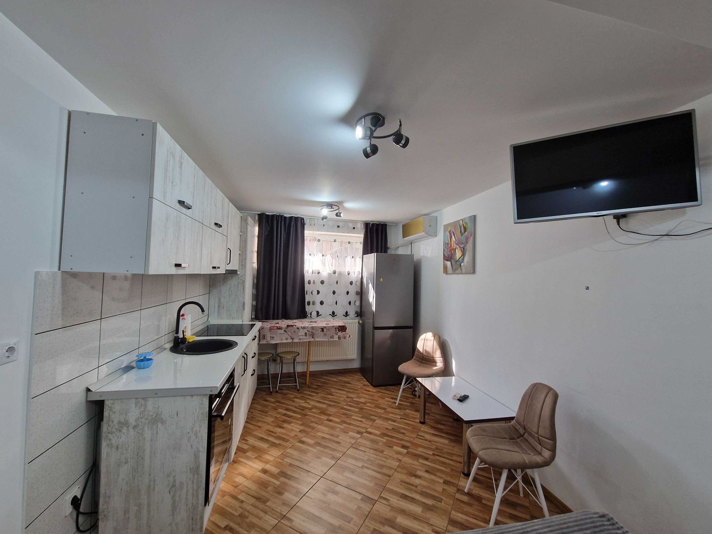 GARSONIERA EROII REVOLUTIEI 30MP - Poză 3