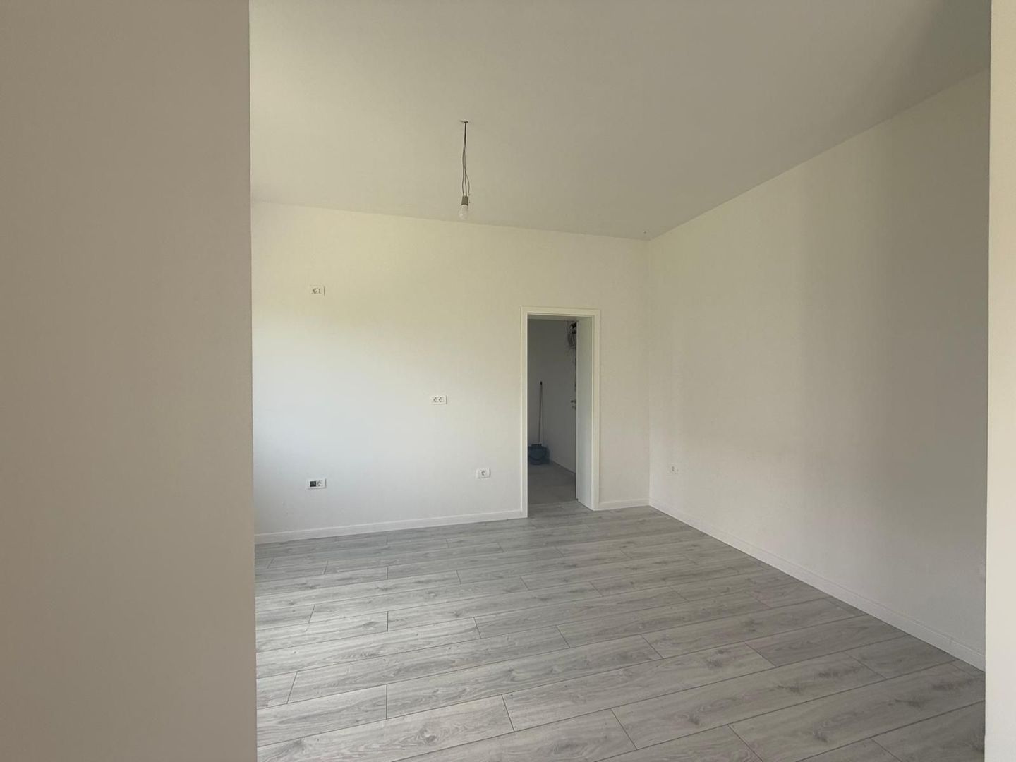 Casa individuala contemporana premium - Dumbravita - Poză 9