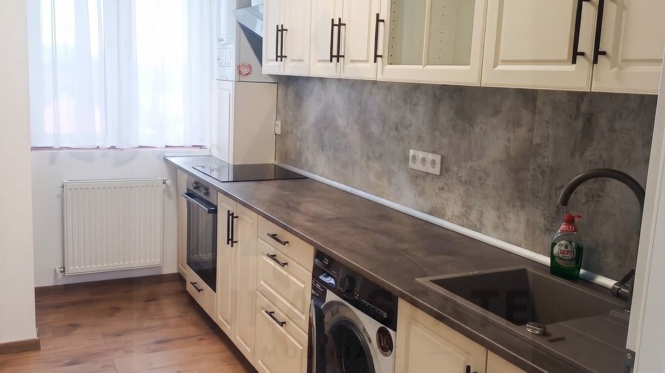 Apartament 2 camere 62 mp utili cu balcon si parcare in zona Turnisor - Poză 1