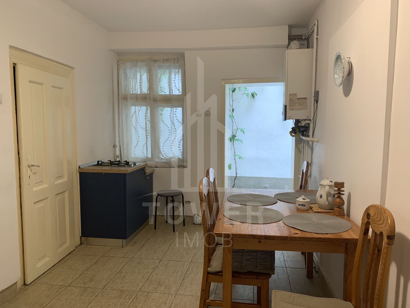 Casa single, cu 3 apartamente si garsoniera , regim hotelier-zona ultracentrala - Poză 9