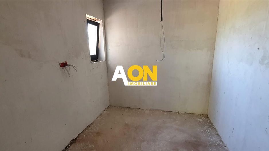 Casa semifinisata 4 camere garaj 650 mp teren, langa padure, Micesti - Poză 9