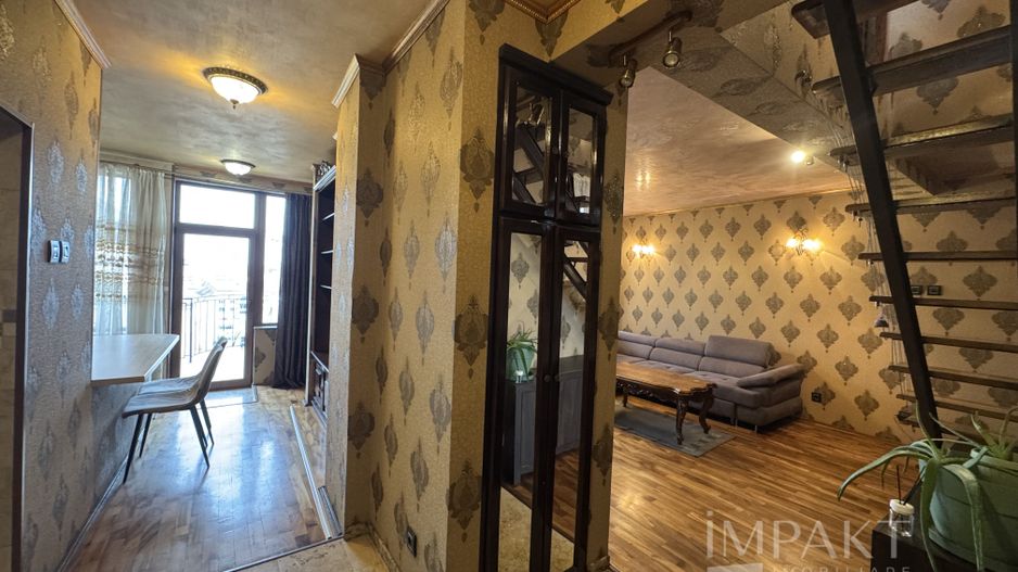 apartament 3 camere 100 mp pe 2 etaje zona Horea central, de închiriat - Poză 3