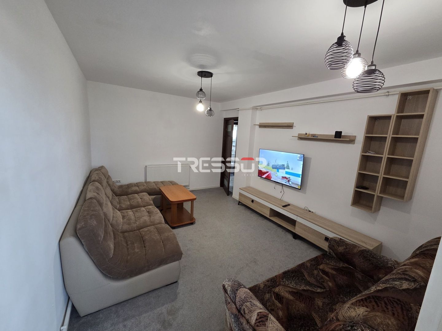 APARTAMENT 3 CAMERE DE ÎNCHIRIAT, BULEVARDUL FERDINAND - Poză 1