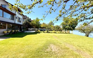 Doua etaje in vila pe malul lacului Grivita birouri rezidential - Poză 1