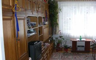 Apartament 3 camere cu 2 băi – mobilat, utilat, 400 €/lună - Poză 2