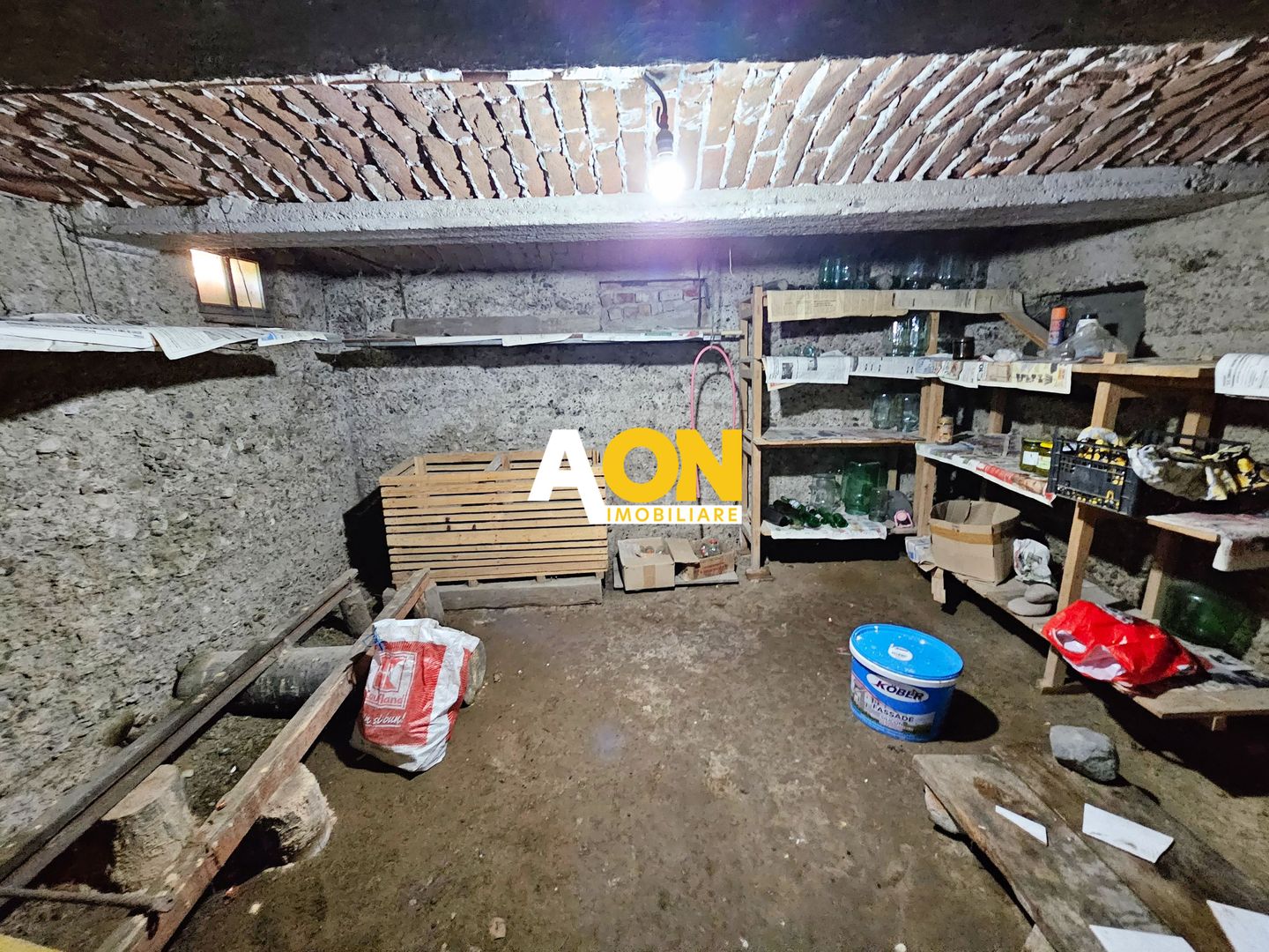 Casa renovata, 2 corpuri de cladire + anexe, 1331 mp teren, Paclisa - Poză 18