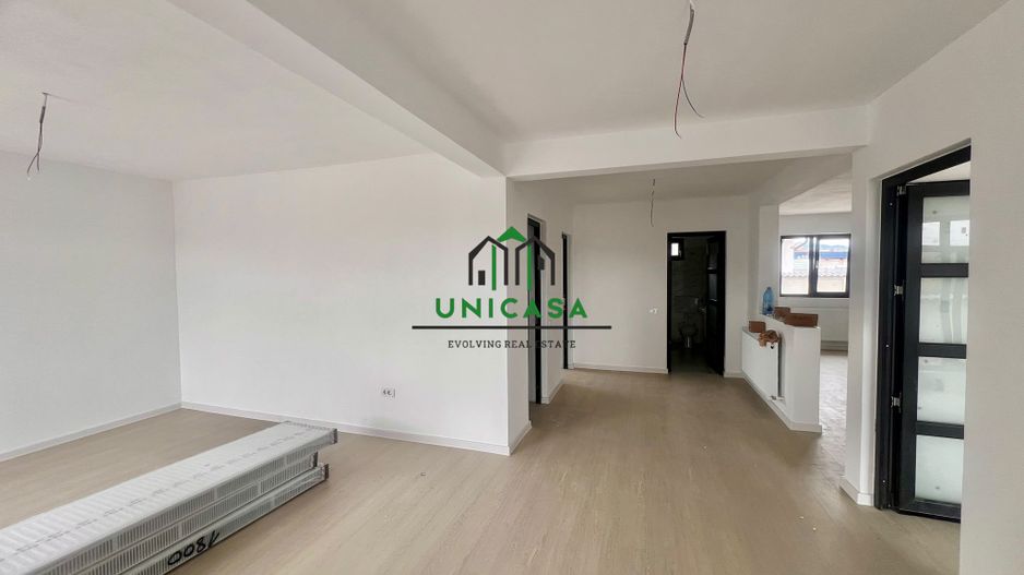 Casa Stuparei/3 Camere/La Cheie - Poză 1