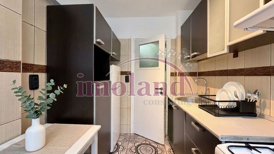 Inchiriere apartament 3 camere, parter, mobilat/utilat, bloc reabilitat | Pajura - Poză 2