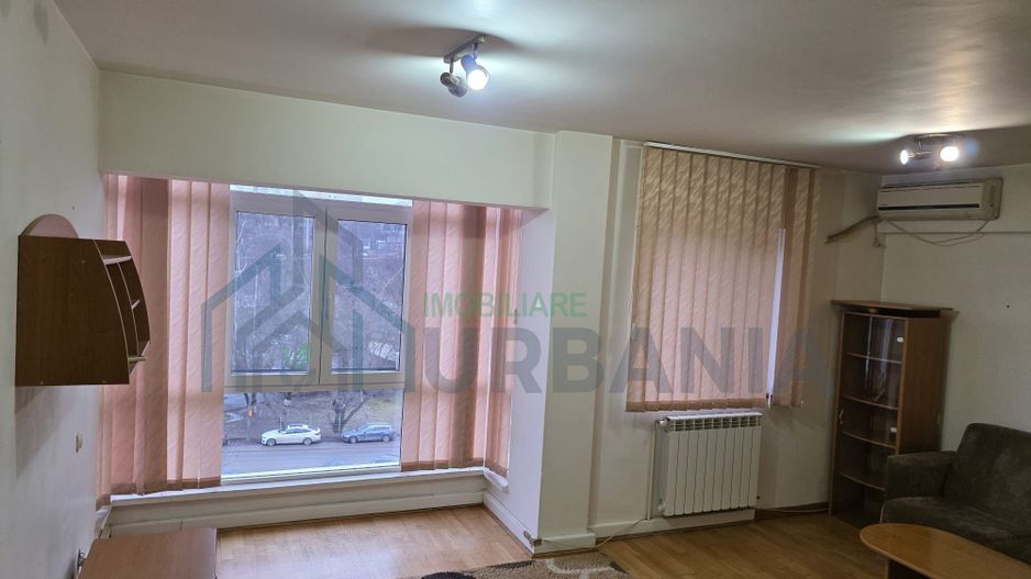 Inchiriez apartament Tatarasi Green Park - Poză 1