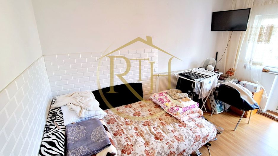 Oferim spre vanzare, Apartament cu 3 camere, Girocului, Sp. Judetean - Poză 1