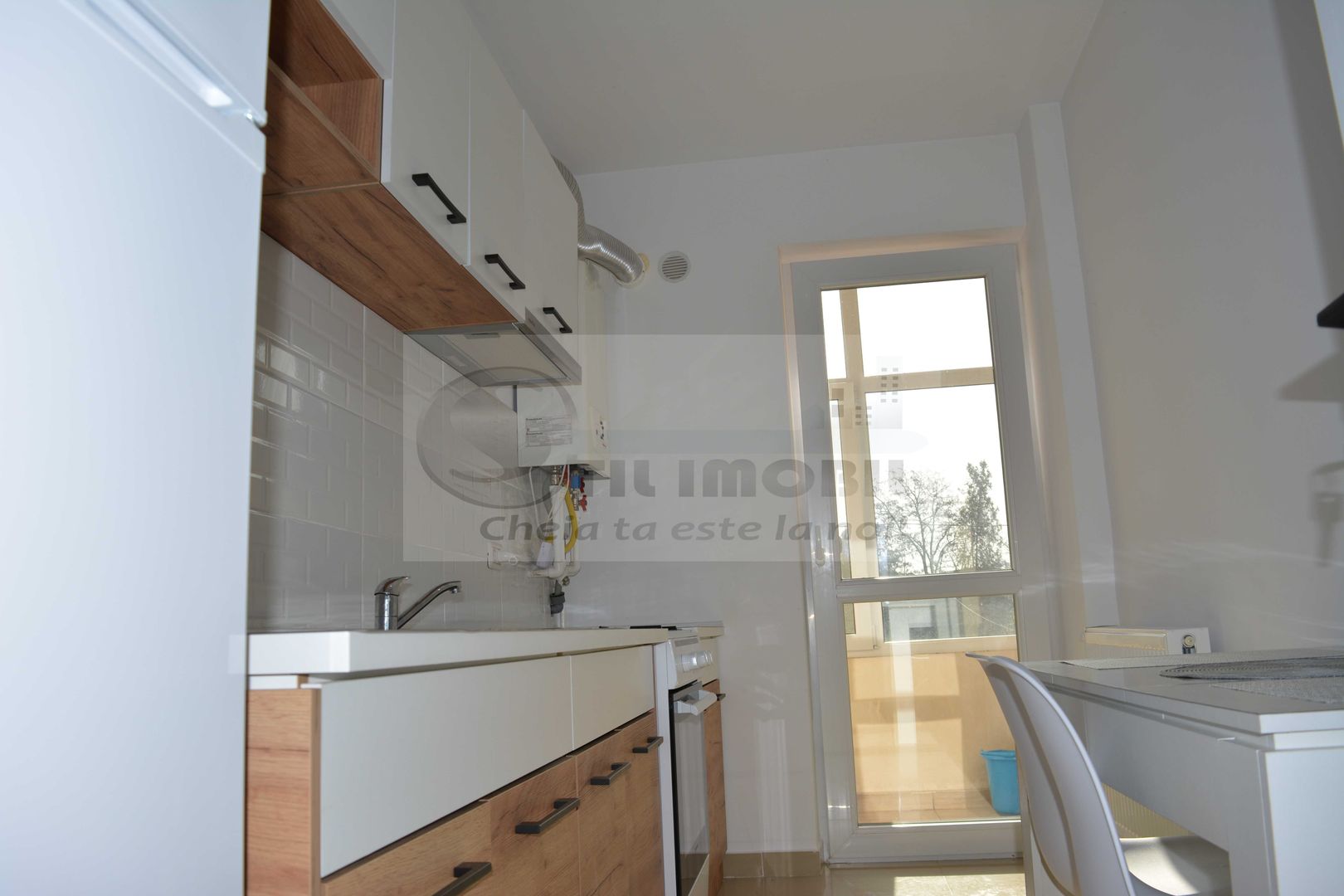 Apartament cu 2 camere si balcon - Mall Moldova, V. Lupului - 390€ - Poză 3