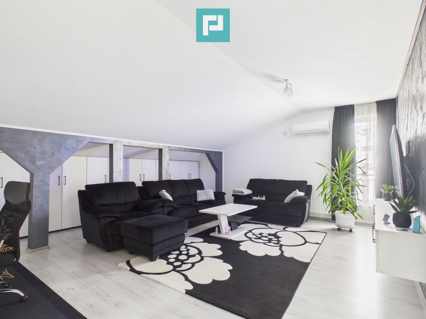 Apartament spațios tip penthouse - Poză 13