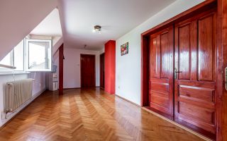 Casa Solida cu Mansarda in Zona Excelenta Parneava - Poză 9