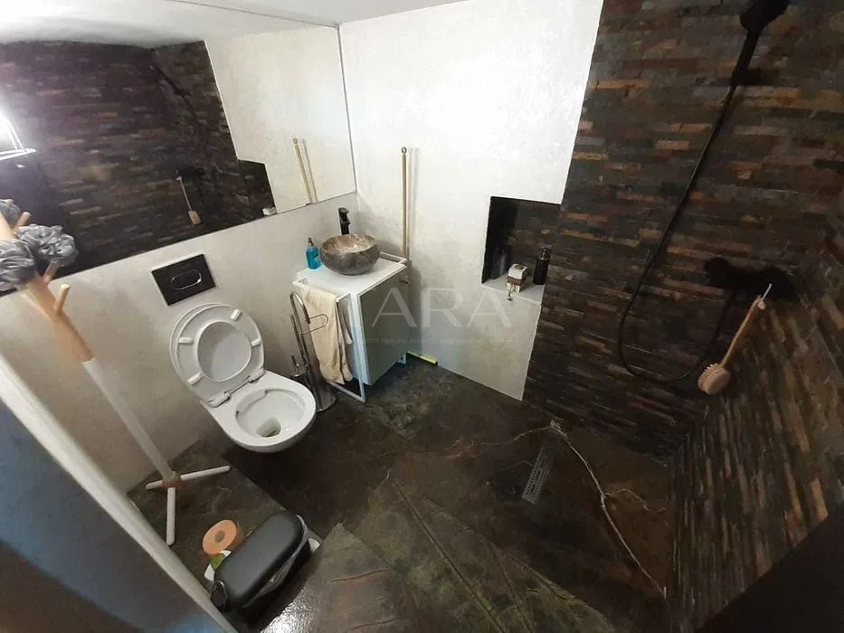 Casa cu 7 camere in Apahida - Poză 4