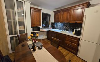 Apartament 2 Camere M-uri, Vedere spre Catedrala, Complet Renovat - Poză 9