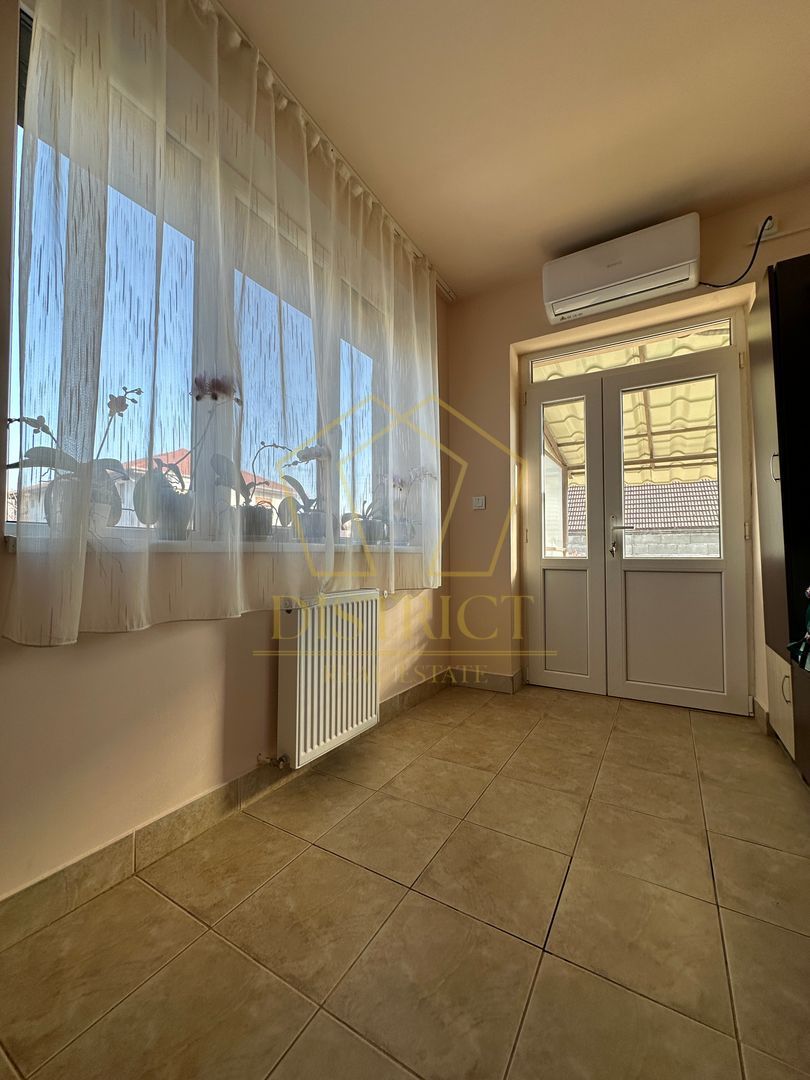 Casă Indiviudala cu 3 camere si 755 mp de teren in Giroc la asfalt. - Poză 8