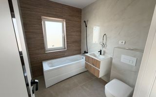 Apartament de tip penthouse cu 45 mp terasa - Poză 2