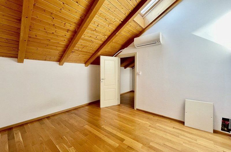 Penthouse pe doua niveluri situat in Piata Unirii - Poză 12
