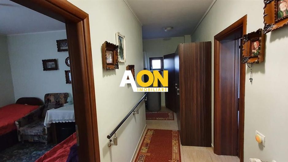 Casa 10 camere, ideala ca pensiune, zona Cetatii Alba Carolina - Poză 29