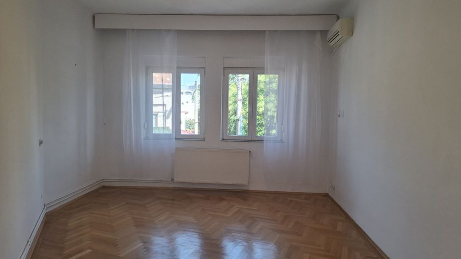 URGENT!,  PARCARE DEDICATA,CURTE EXCLUSIVA, MANSARDA BONUS, NEGOCIABIL - Poză 4