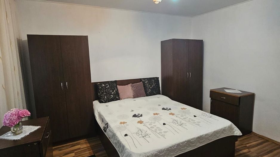 Casa si teren 3500 mp, Stefanesti - Golesti - Poză 3