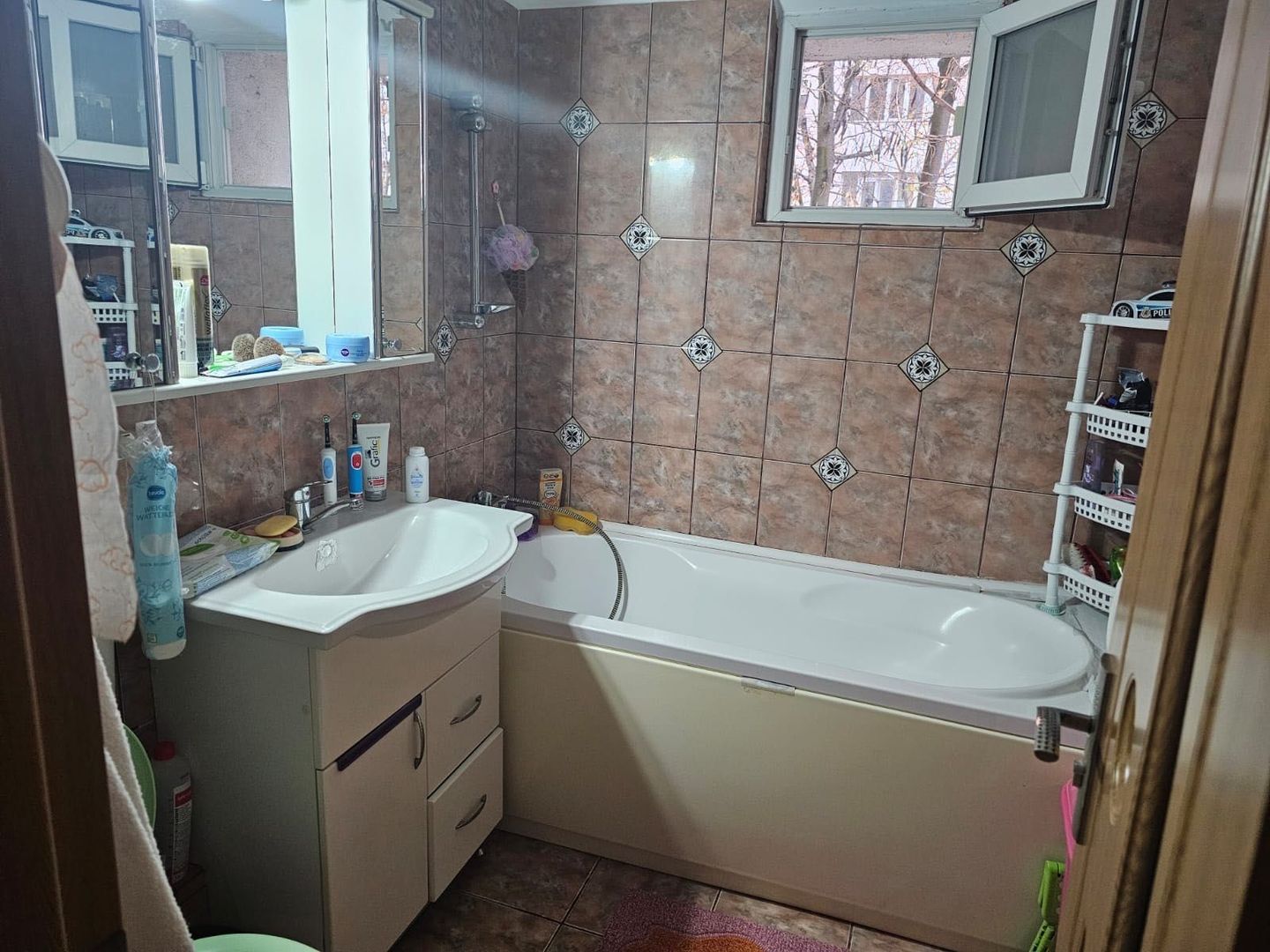 Vând apartament 3 camere - Poză 7