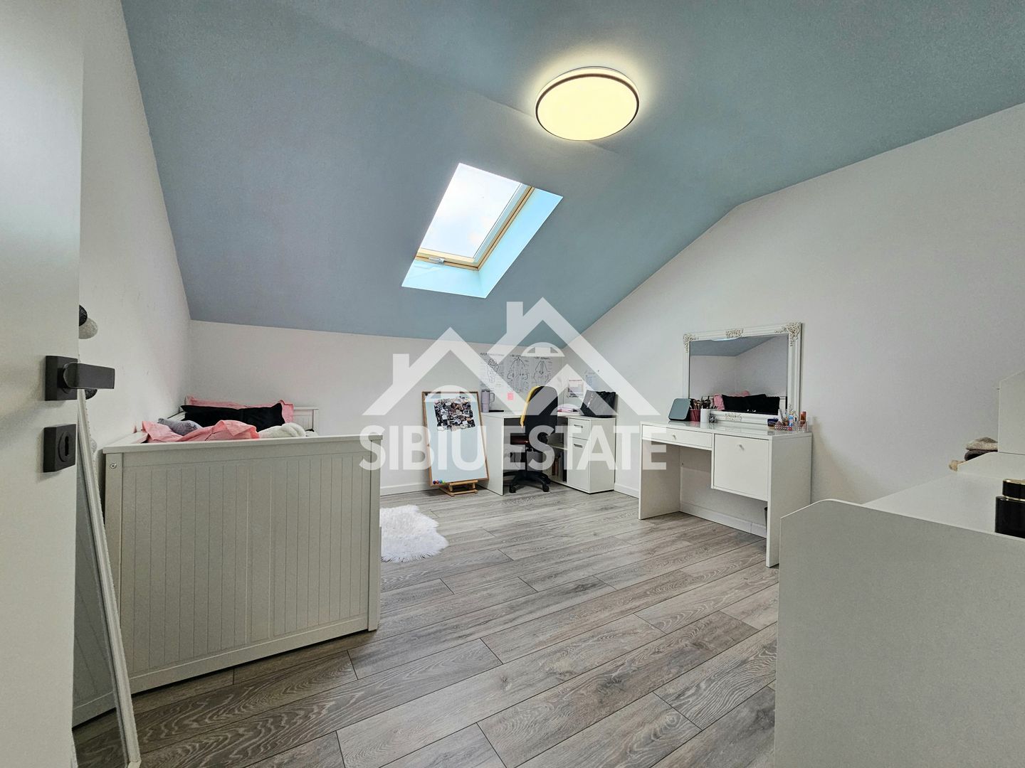 Casa 4 camere Sibiu dotari bune, pivnita, terasa - Poză 10