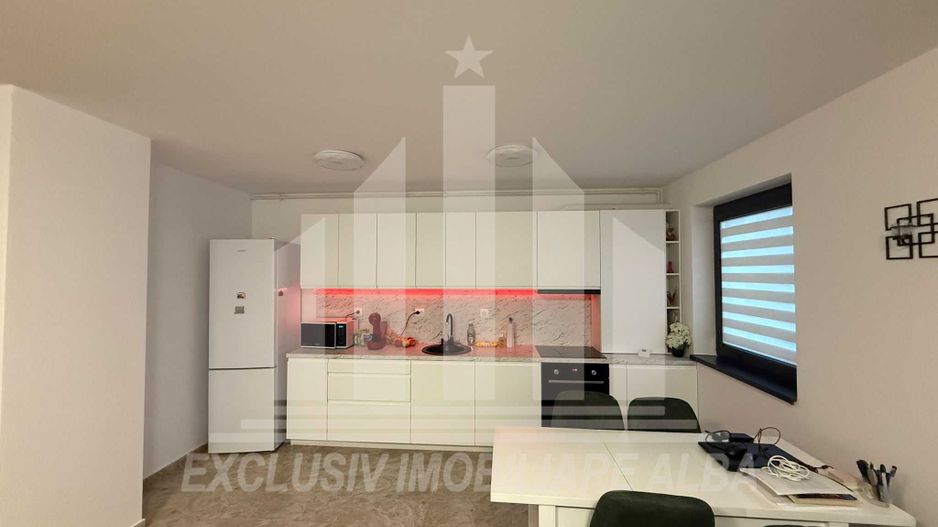 Apartament de inchiriat 2 camere, bloc nou Cetate - Poză 2