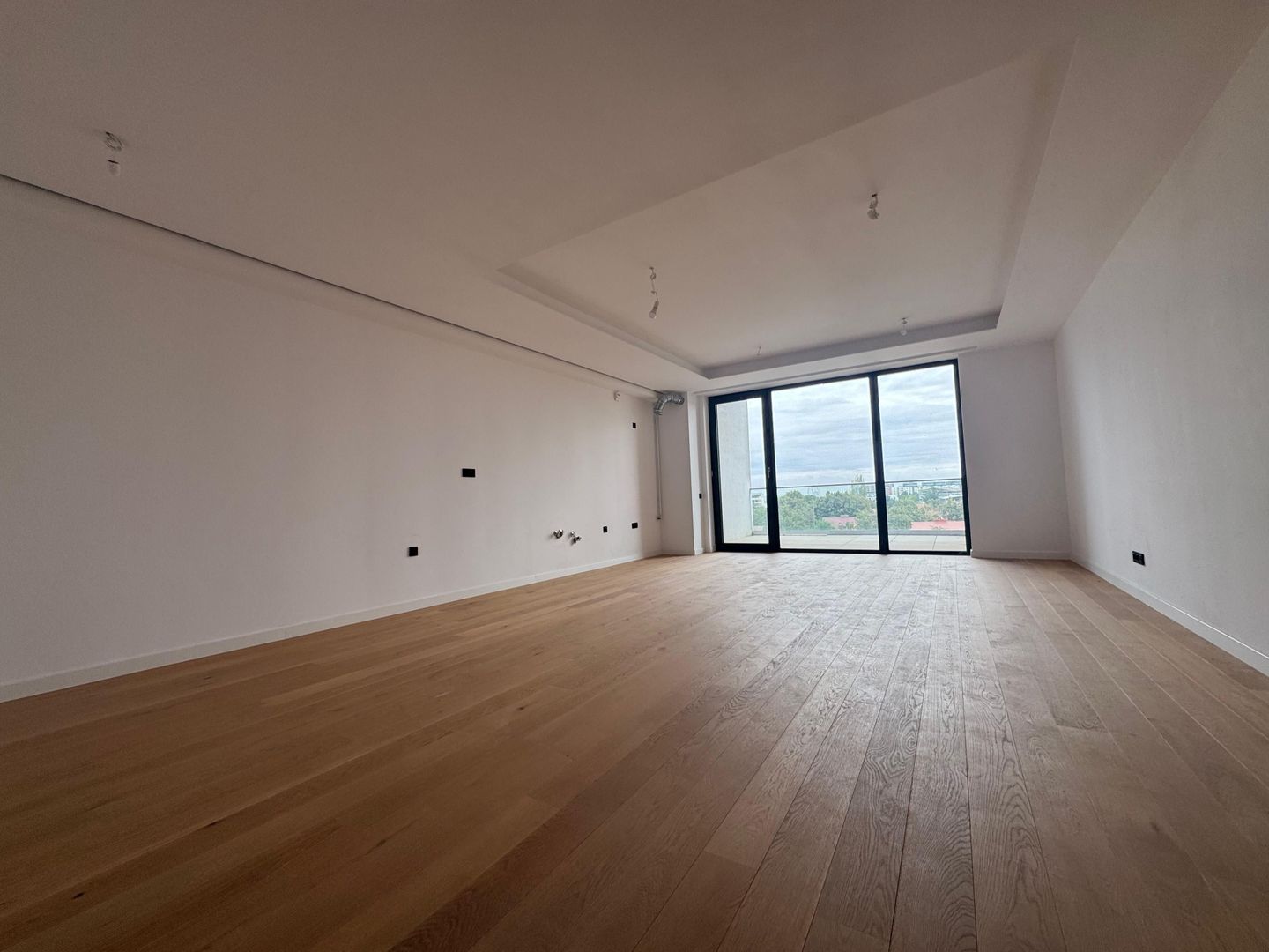 3 camere PREMIUM| 94mp + 13.20 mp  terasa - Poză 1