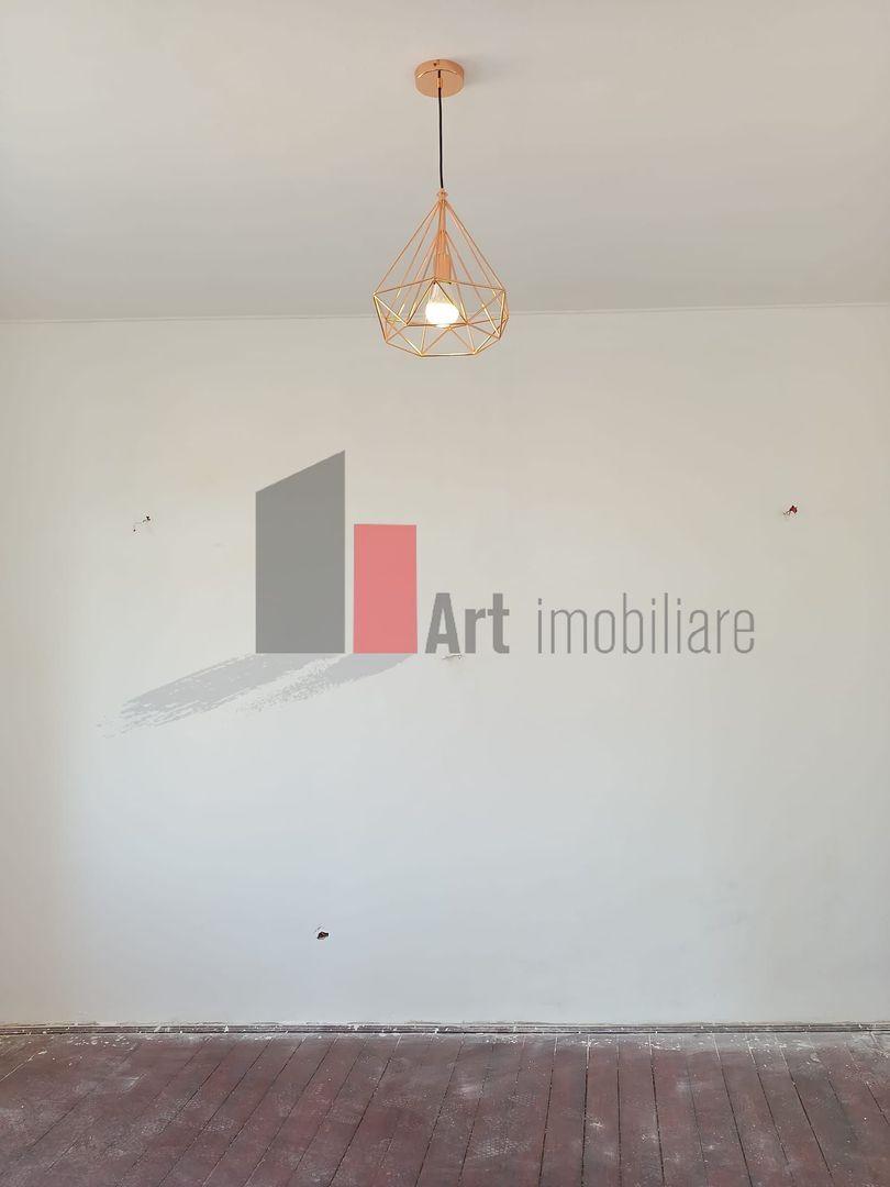 Vila  de inchiriat recent renovata - Poză 12