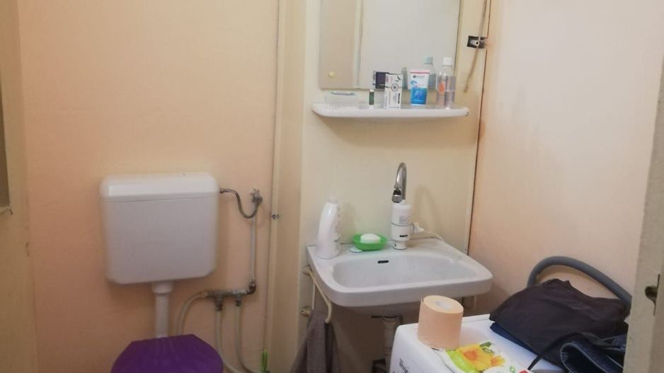 ageuropa.ro vinde ap 2 cam la etajul 4 în Carpați 2. - Poză 3