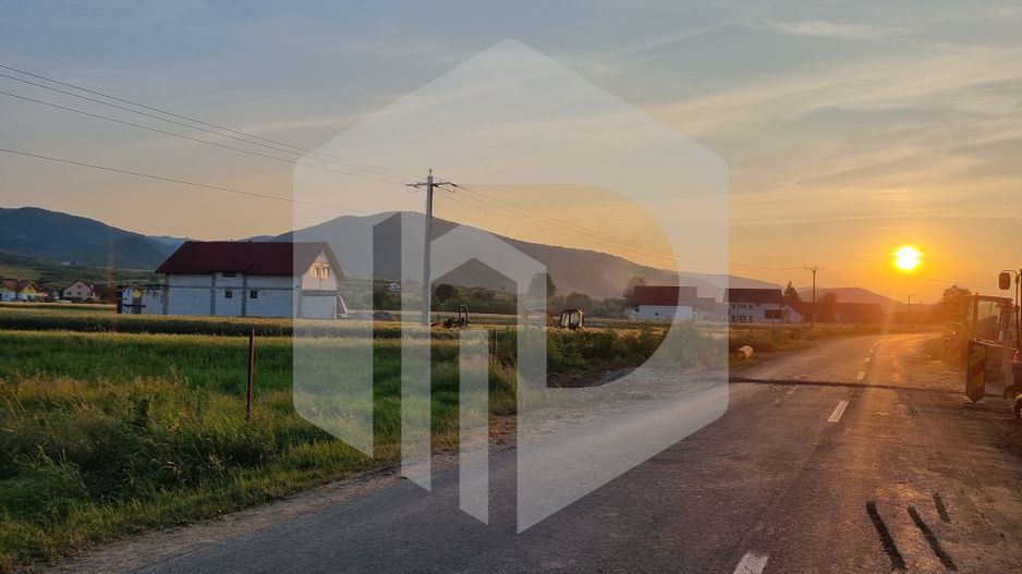 Teren Gura Râului-Orlat-1782 MP-2 fronturi-Utilitatile la 30 ml - Poză 4