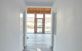 Spatiu generos pentru depozitare sau showroom – 1.300 mp, acoperiti; - Poză 4