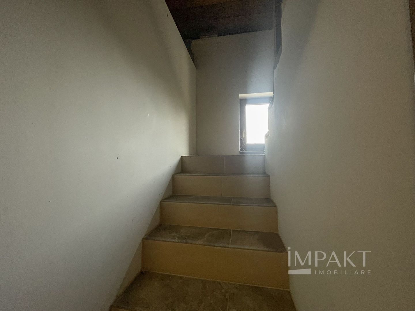 Casa individuala cu 6 camere, in cartierul Buna-Ziua - Poză 4