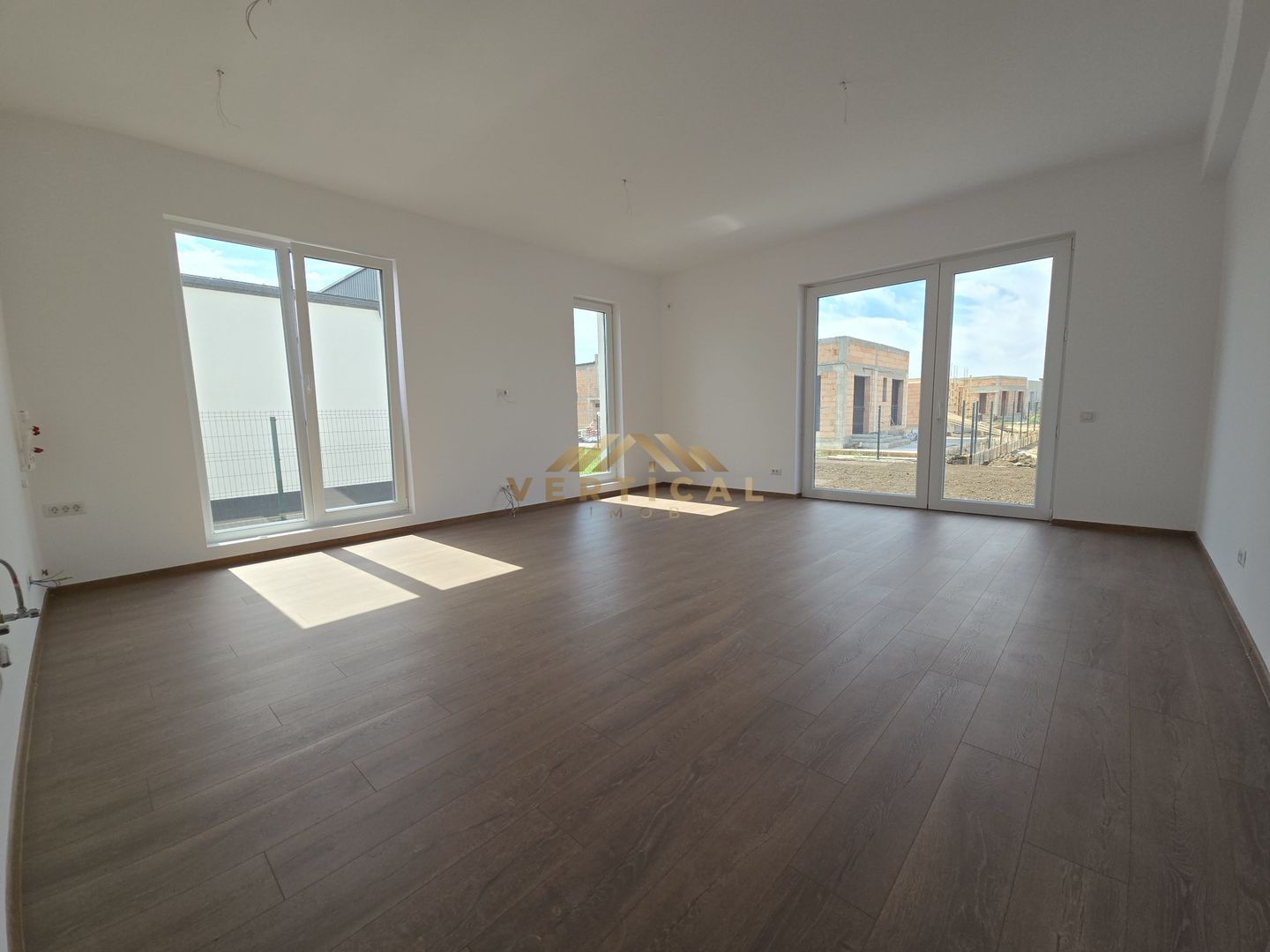 Casa perfecta | 4 Camere | 415mp | Berceni - Poză 2