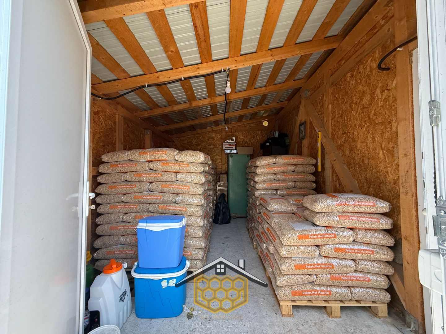 Casa individuala P+ Pod +Beci in sat Robanesti, 10 minute de Craiova - Poză 18