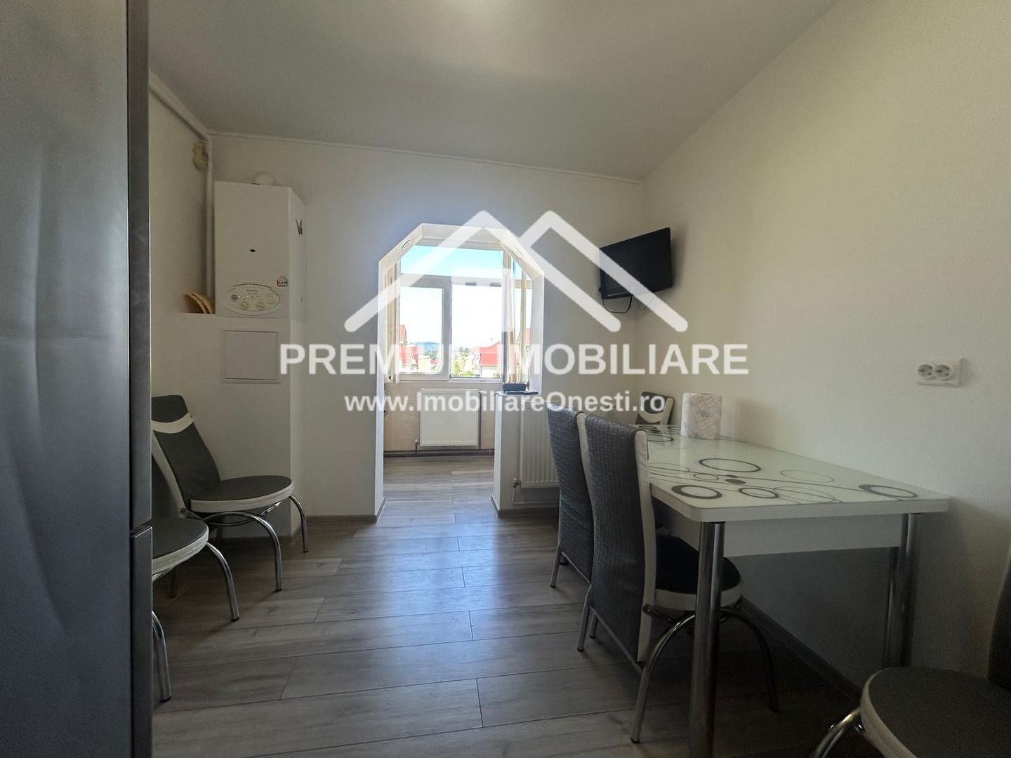 Apartament 2 camere decomandate in zona de sus - Poză 6