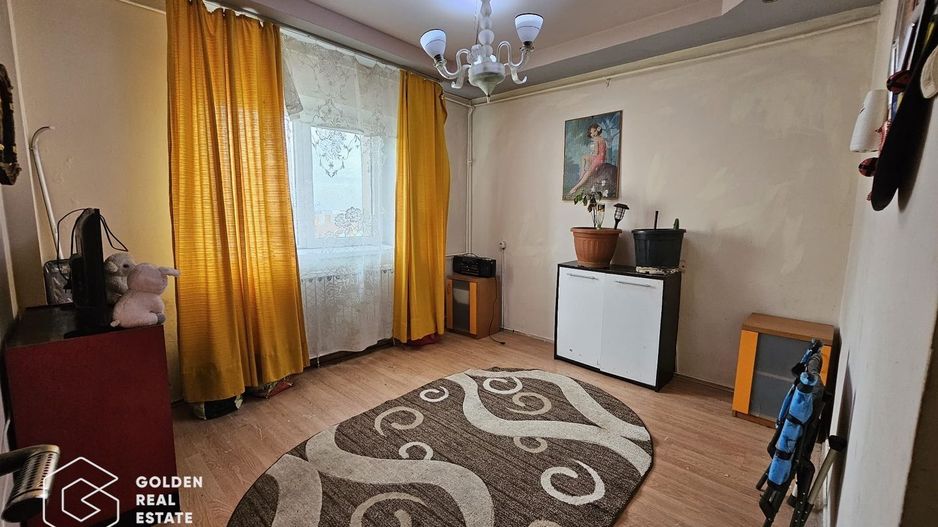 Apartament cu 5 camere ,Micalaca, zona 300 - Poză 8