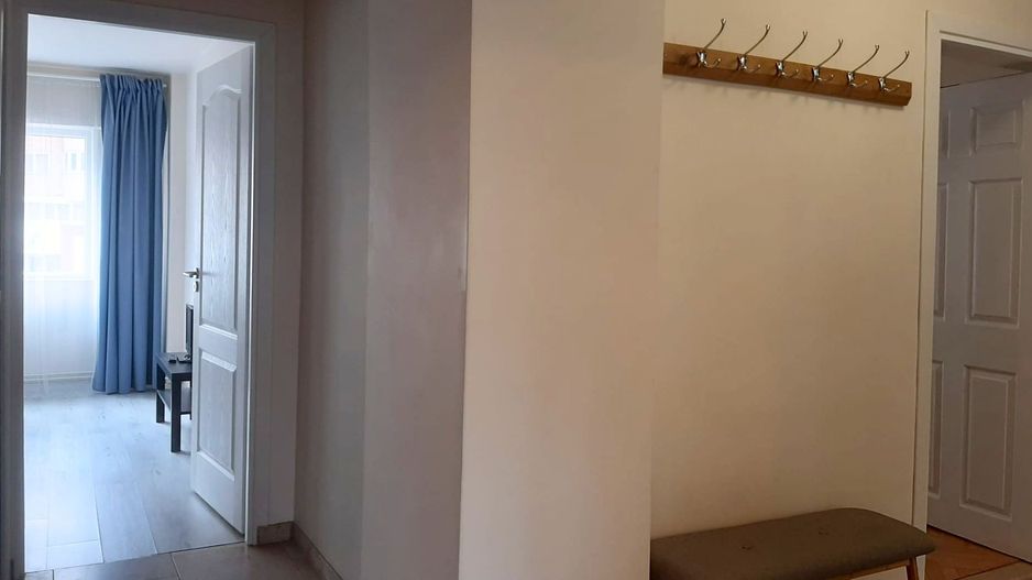 Vanzare 3 camere complet renovat zona pietonala Racadau - Poză 12