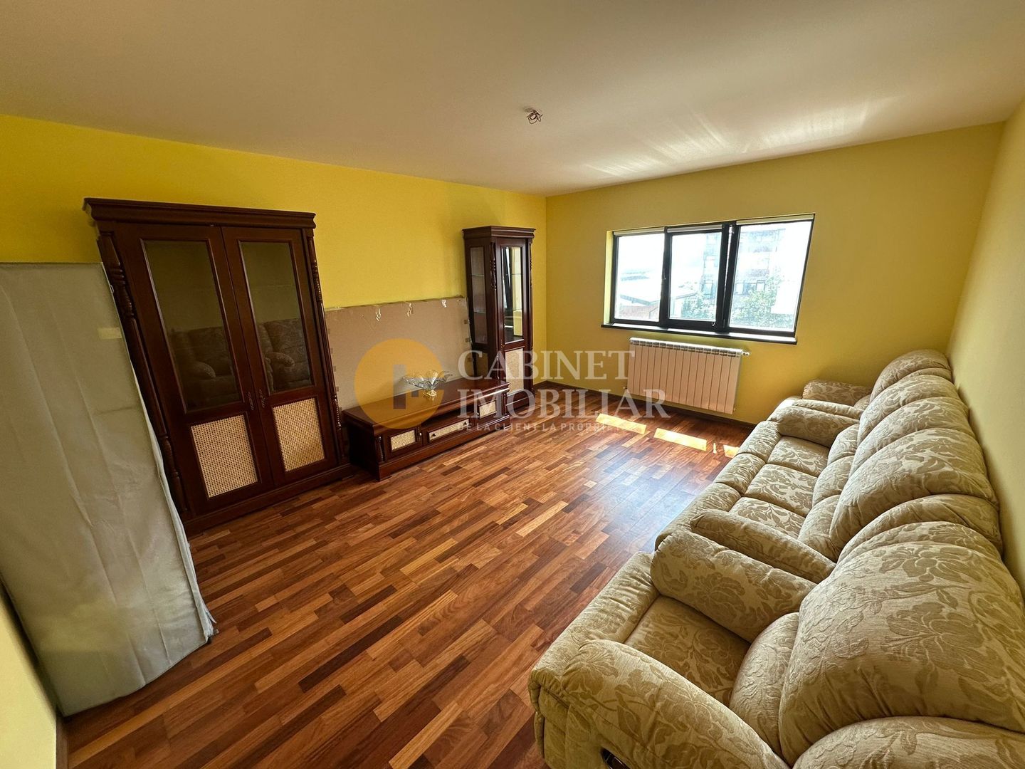 2 CAMERE DECOMANDAT - ETAJ INTERMEDIAR - VALEA LUPULUI - Poză 1